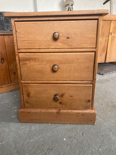 Small waxed pine chest - pine, of
